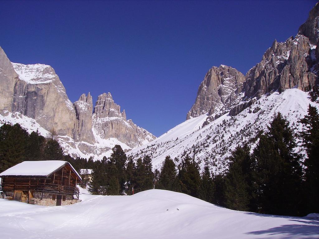 Rifugio Gardeccia Hutte Hotel Pozza di Fassa Buitenkant foto