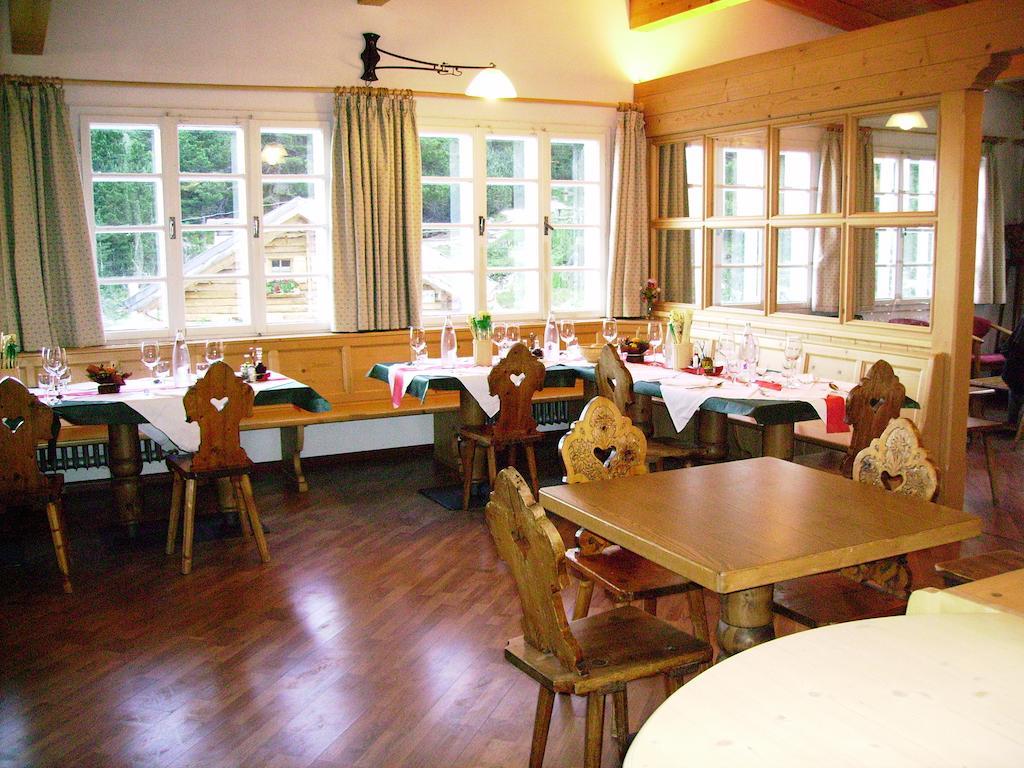 Rifugio Gardeccia Hutte Hotel Pozza di Fassa Buitenkant foto